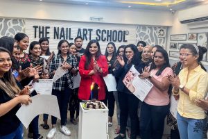 5D Gel Nail Art - The Nail Art School